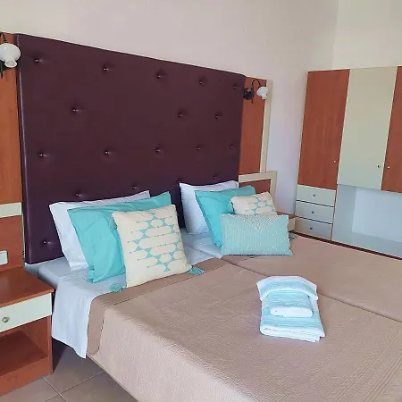Studio At Very Near To The Sea - Apollonio A2 *