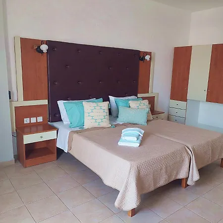 Studio At Very Near To The Sea - Apollonio A2 *